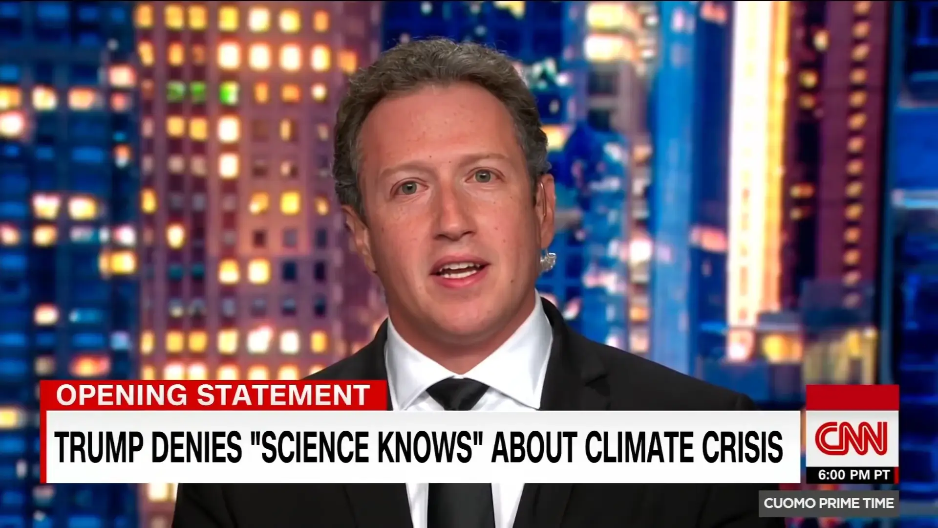 Un presentador de horario estelar de CNN con la cara de Zuckerberg