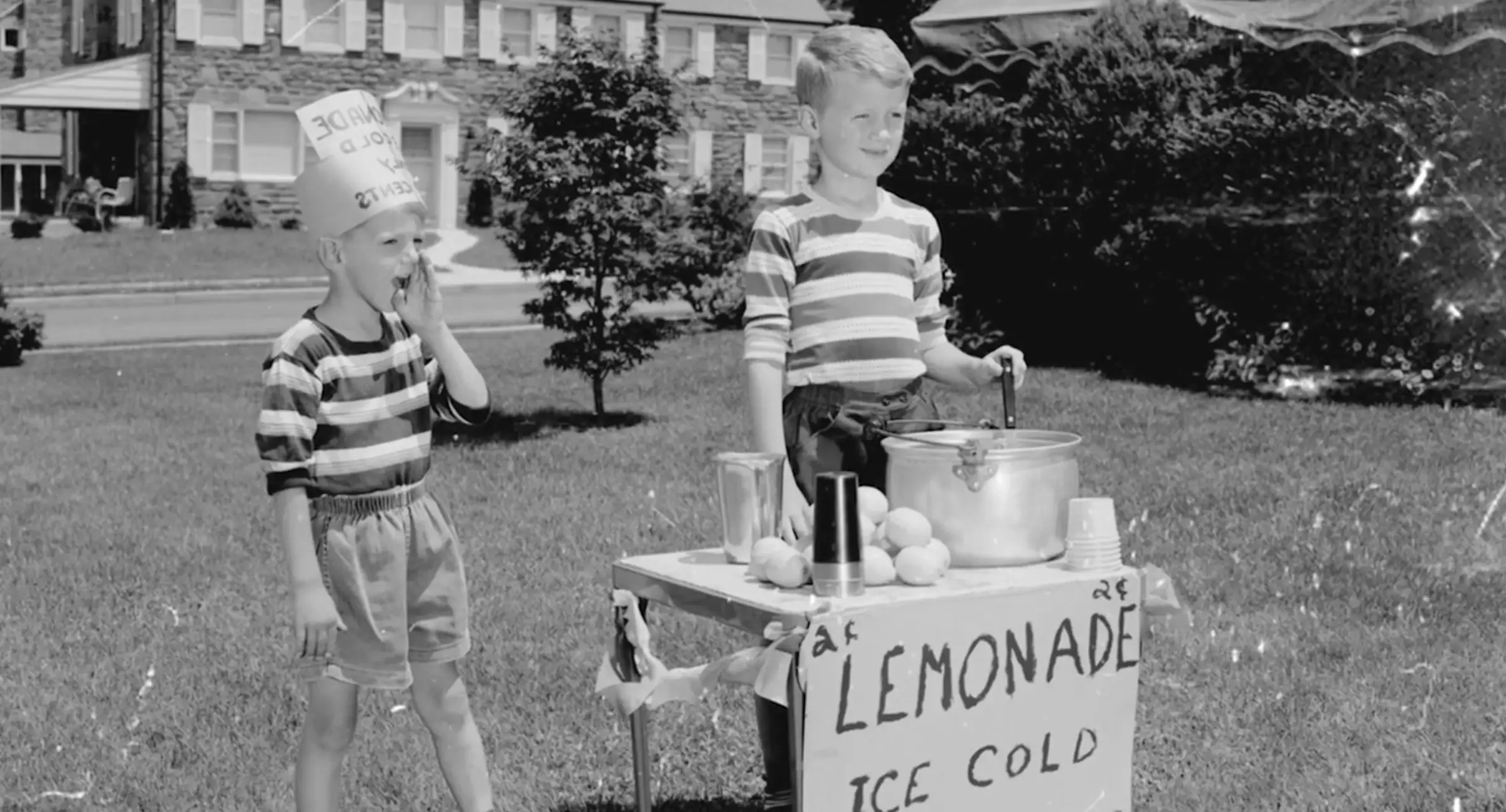 Foto de archivo de un puesto de limonada de la infancia (captura de la película del caso)